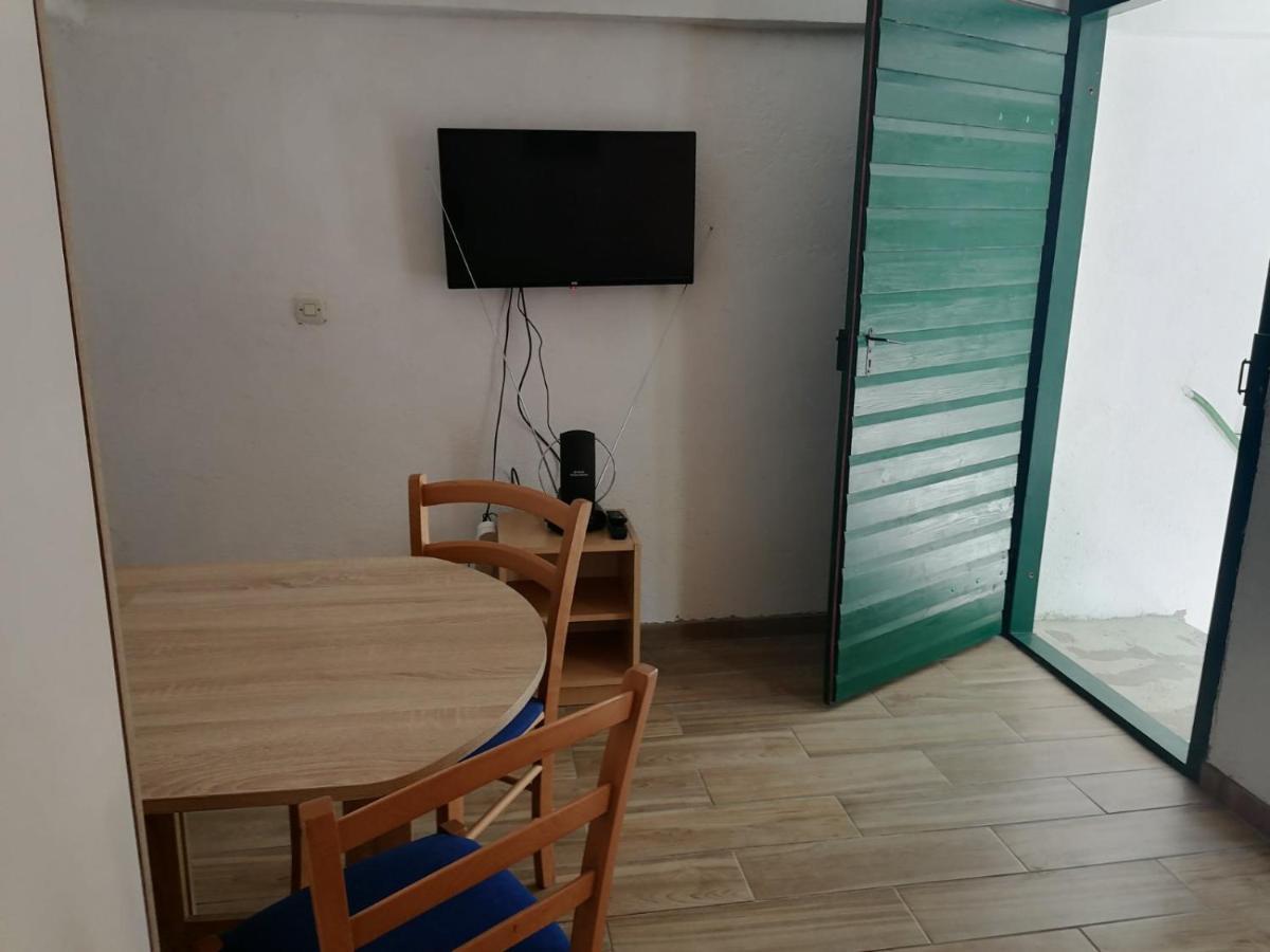 Apartman Milica Golubic  Kültér fotó